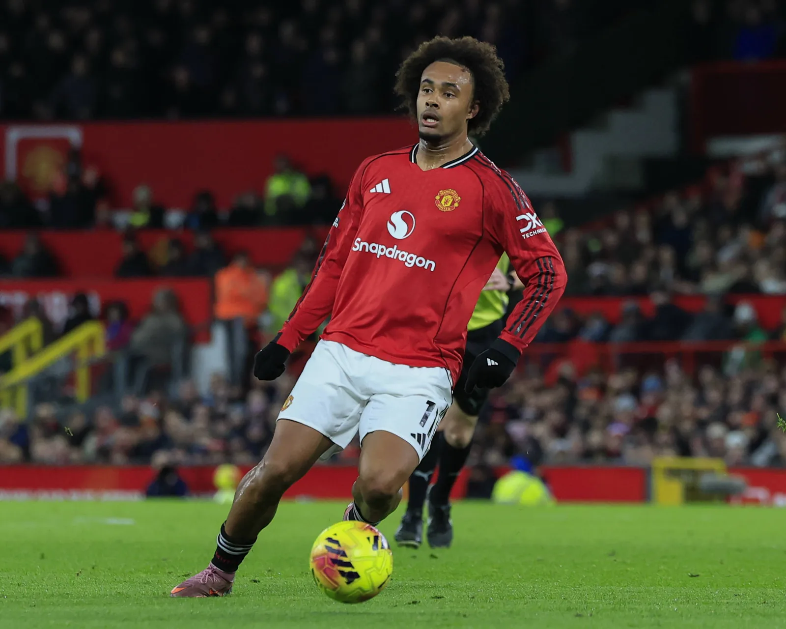 Man Utd in advanced talks with Juventus over loan transfer exit with £30m option to buy